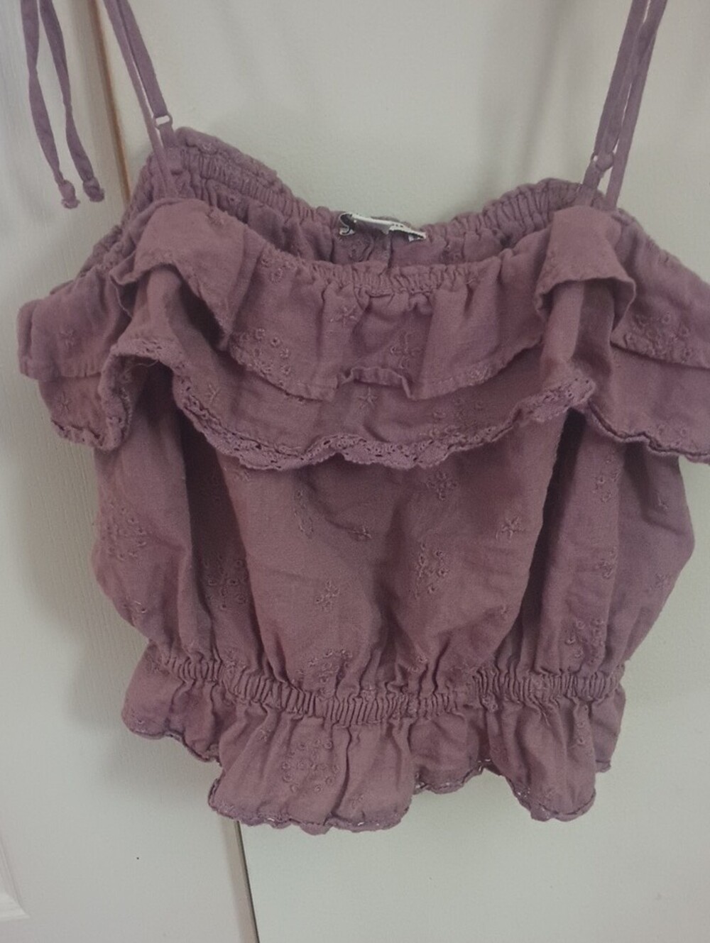 American Eagle Outfitters Mauve Ruffle Tie-Strap Crop Top Woman's M Like New 🌹